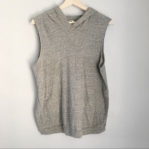 L’AGENCE | Gray Sleeveless Hoodie Sweater